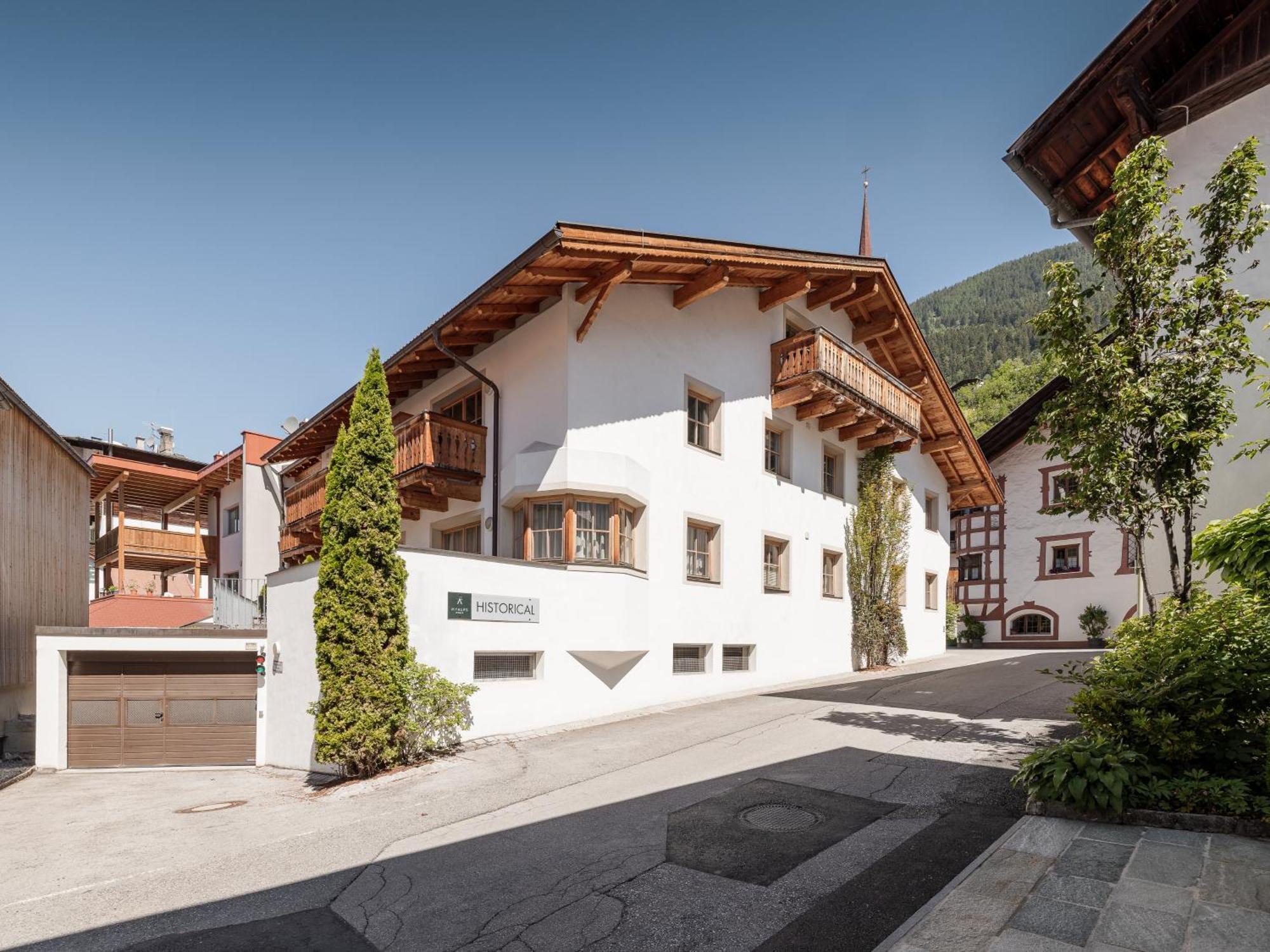 Myalps Historical Apartment Оец Екстериор снимка
